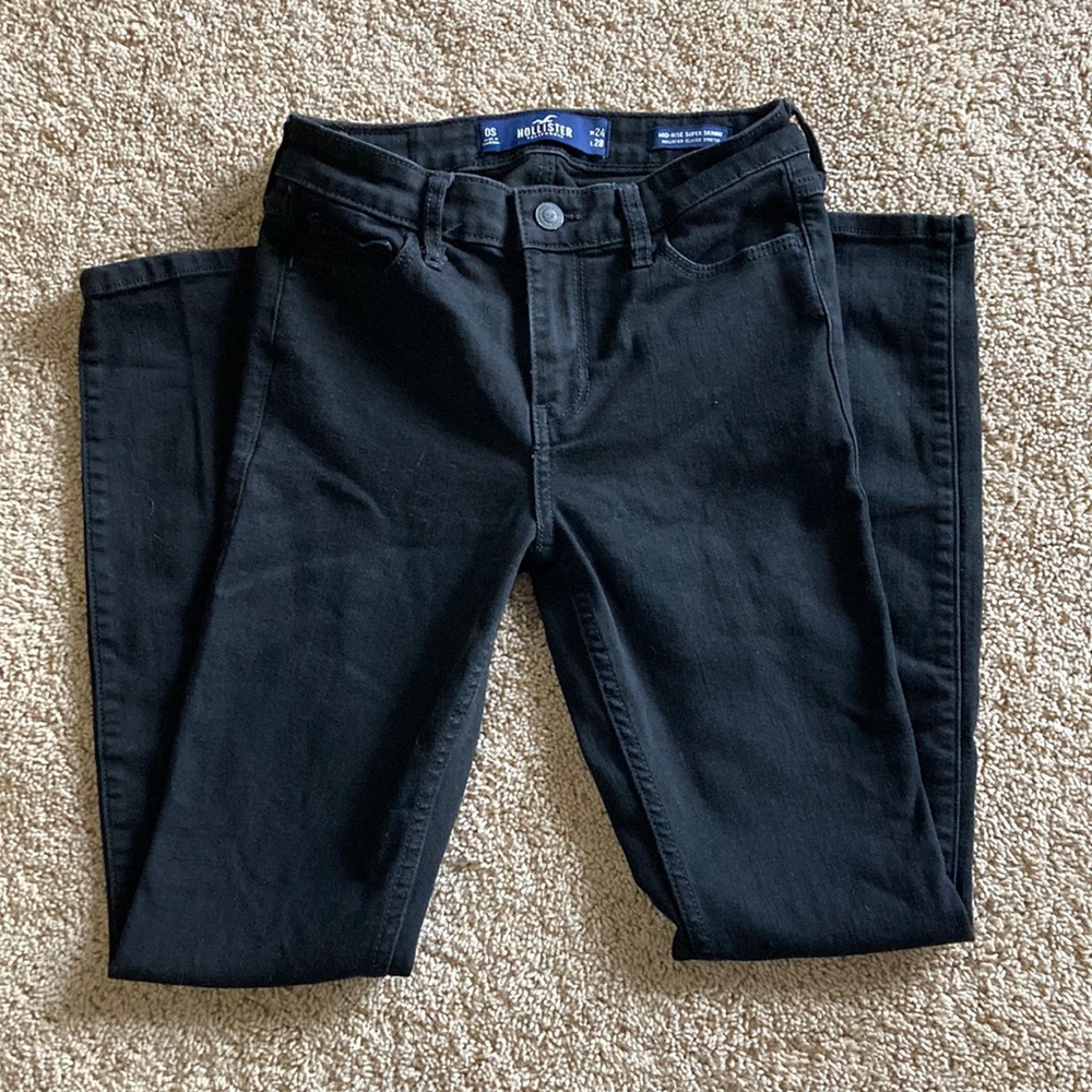 Hollister mid rise super skinny jeans W24 x L28